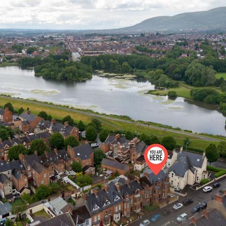 Esterville Apartments 1 And 2 Bedrooms Hot Tub Availability Belfast Kültér fotó