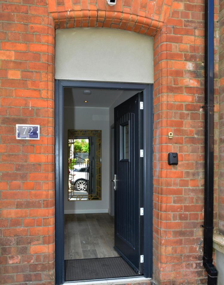 Esterville Apartments 1 And 2 Bedrooms Hot Tub Availability Belfast Kültér fotó