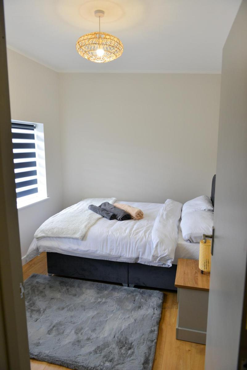 Esterville Apartments 1 And 2 Bedrooms Hot Tub Availability Belfast Kültér fotó