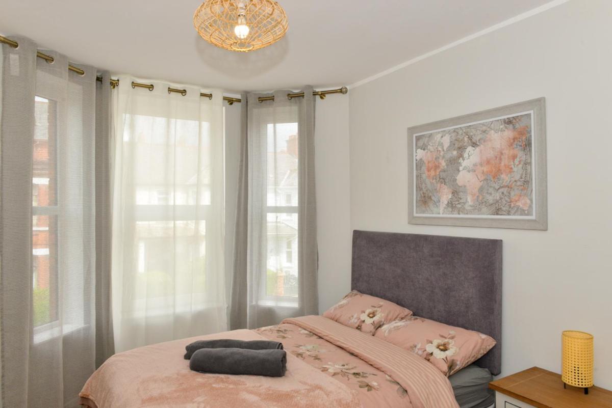 Esterville Apartments 1 And 2 Bedrooms Hot Tub Availability Belfast Kültér fotó